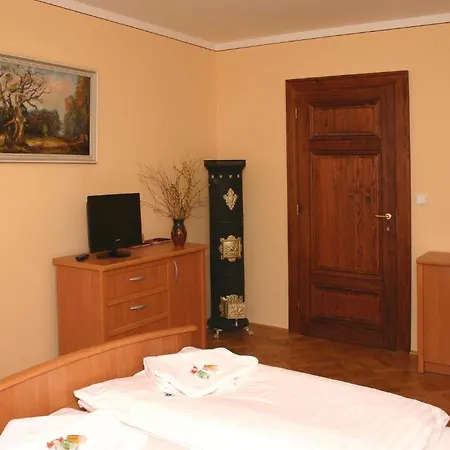 Lazne Vraz S.r.o. Hotel